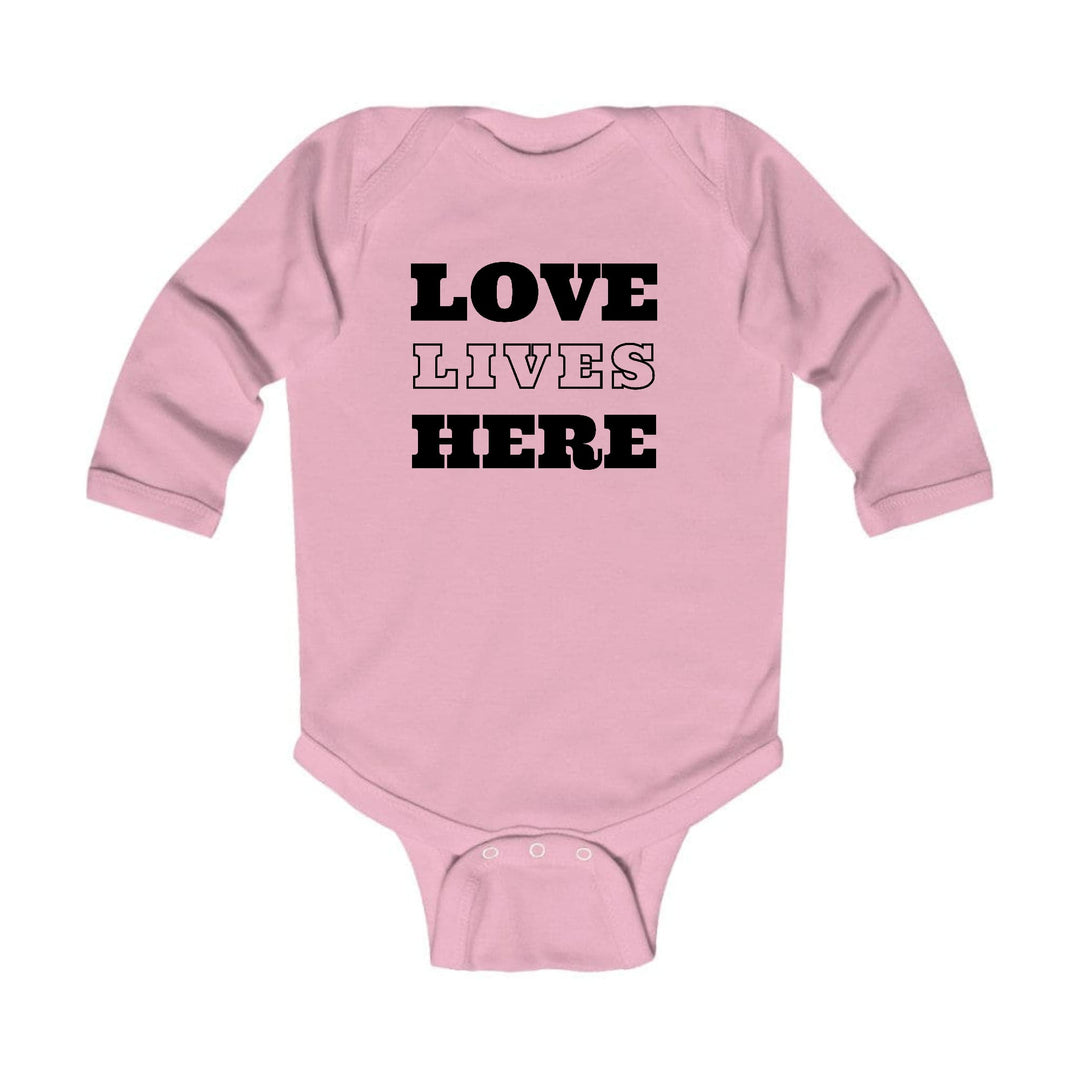 Infant Long Sleeve Graphic T-shirt Love Lives Here - Childrens | Infant