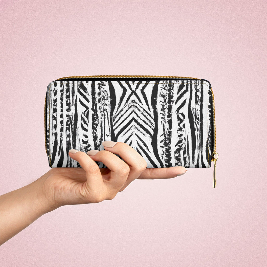 Native Black and White Abstract Pattern Womens Zipper Wallet Clutch Purse