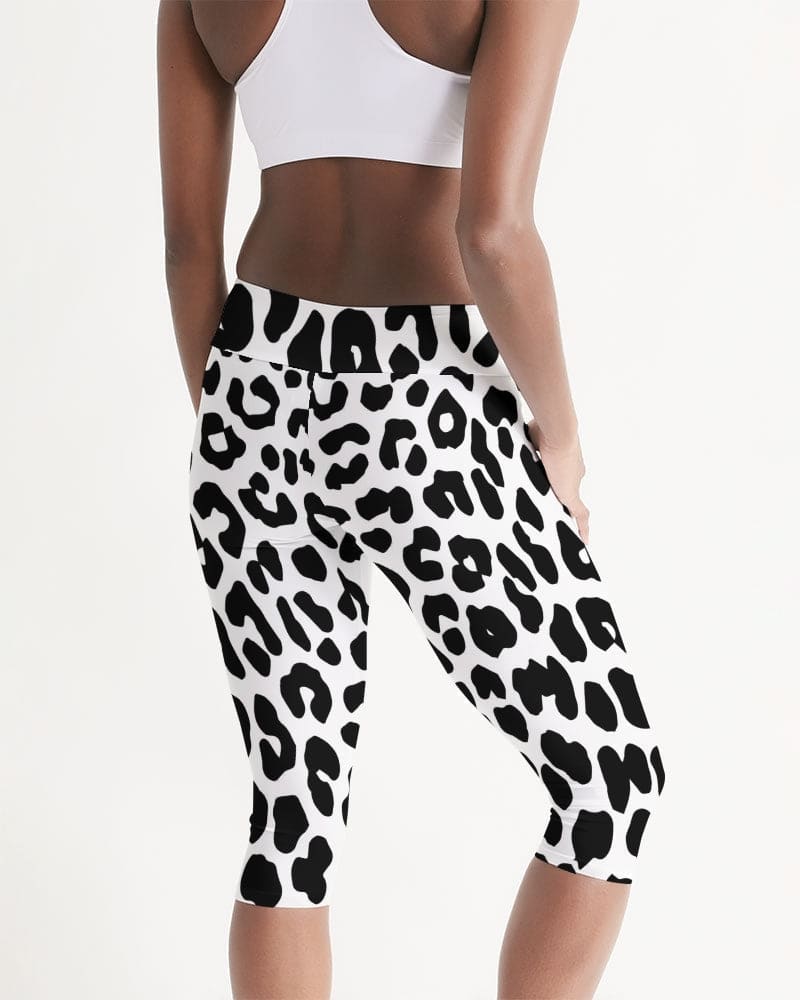 Womens High-waist Fitness Capri Legging Yoga Pants - Black White Leopard