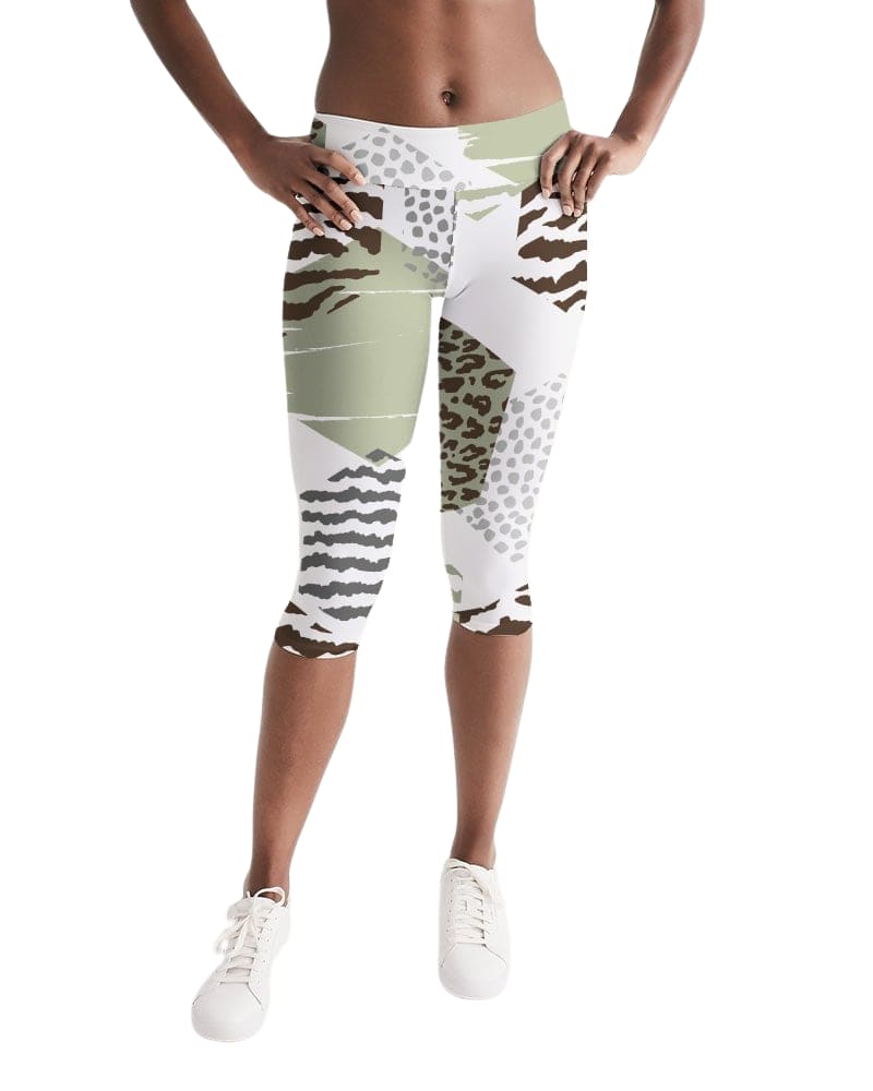 Womens Mid-rise Capri Leggings / Beige Geometric Print - Womens | Leggings