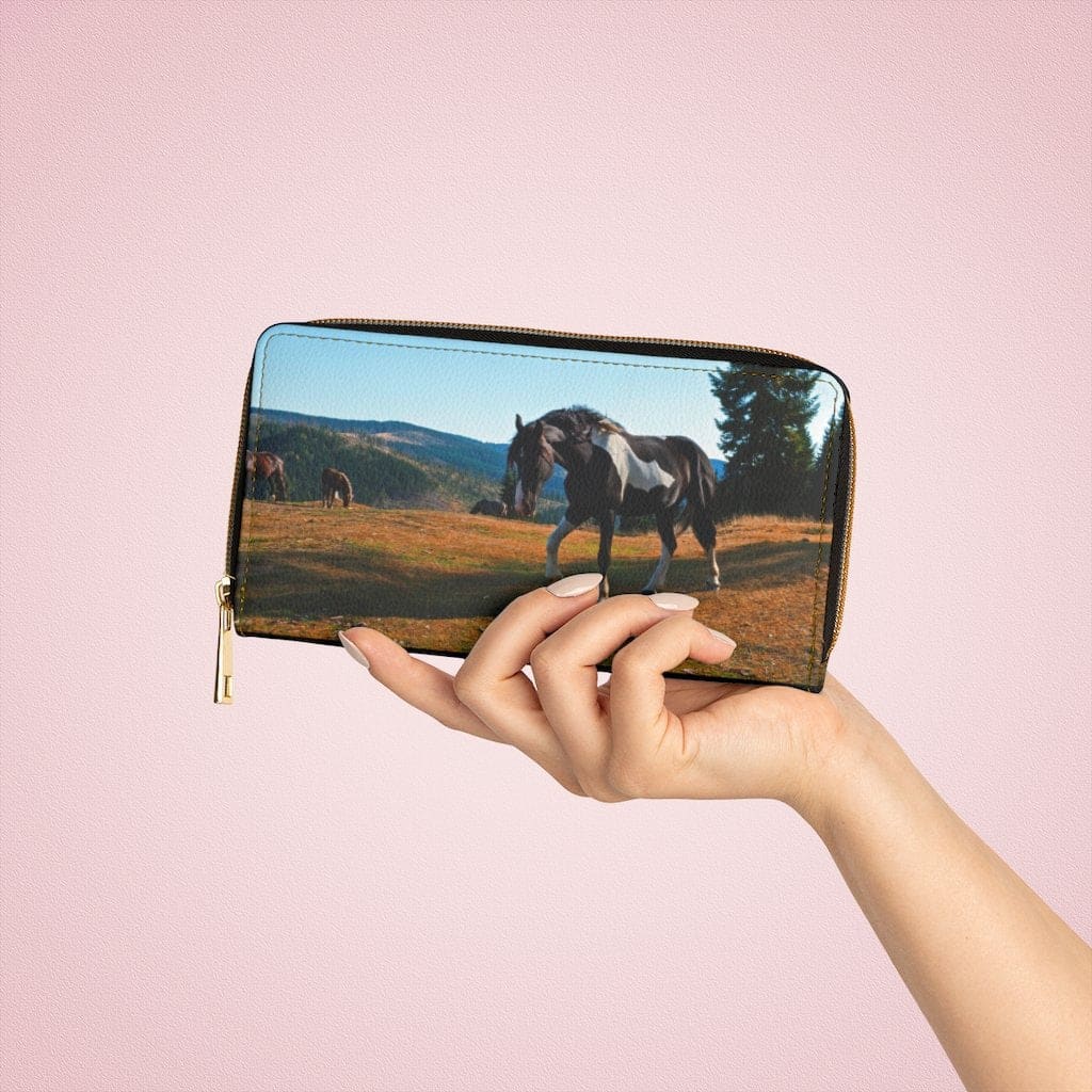 Womens Wallet - Zip Purse - Landscape and Horse Grphic Purse - Bags/Zipper